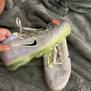 Nike vapor metcon sneaker